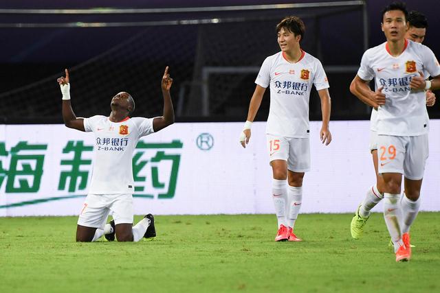 乒乓球德甲第二十一轮：樊振东独得两分  常规赛主场收官